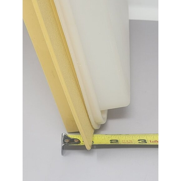 Tupperware‎ Vintage Yellow & White Rectangle Deviled Egg Carrier - Picture 15 of 15